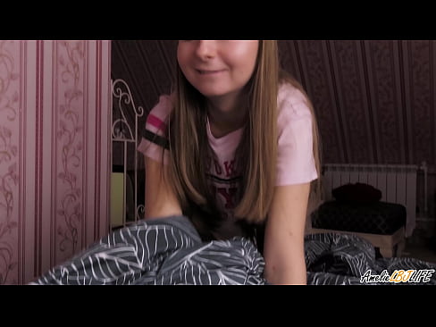 ❤️ Blondie tana tsotsar BFF's dinta sosai kuma ta sami Cum A Bakinta ❌ Batsa kawai