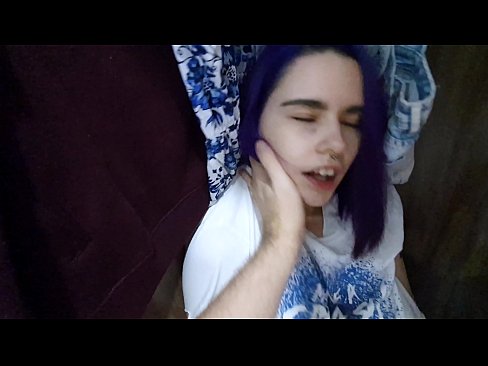 ❤️ Ya sami kanwata a cikin kabad ya taimaka mata ❌ Batsa kawai